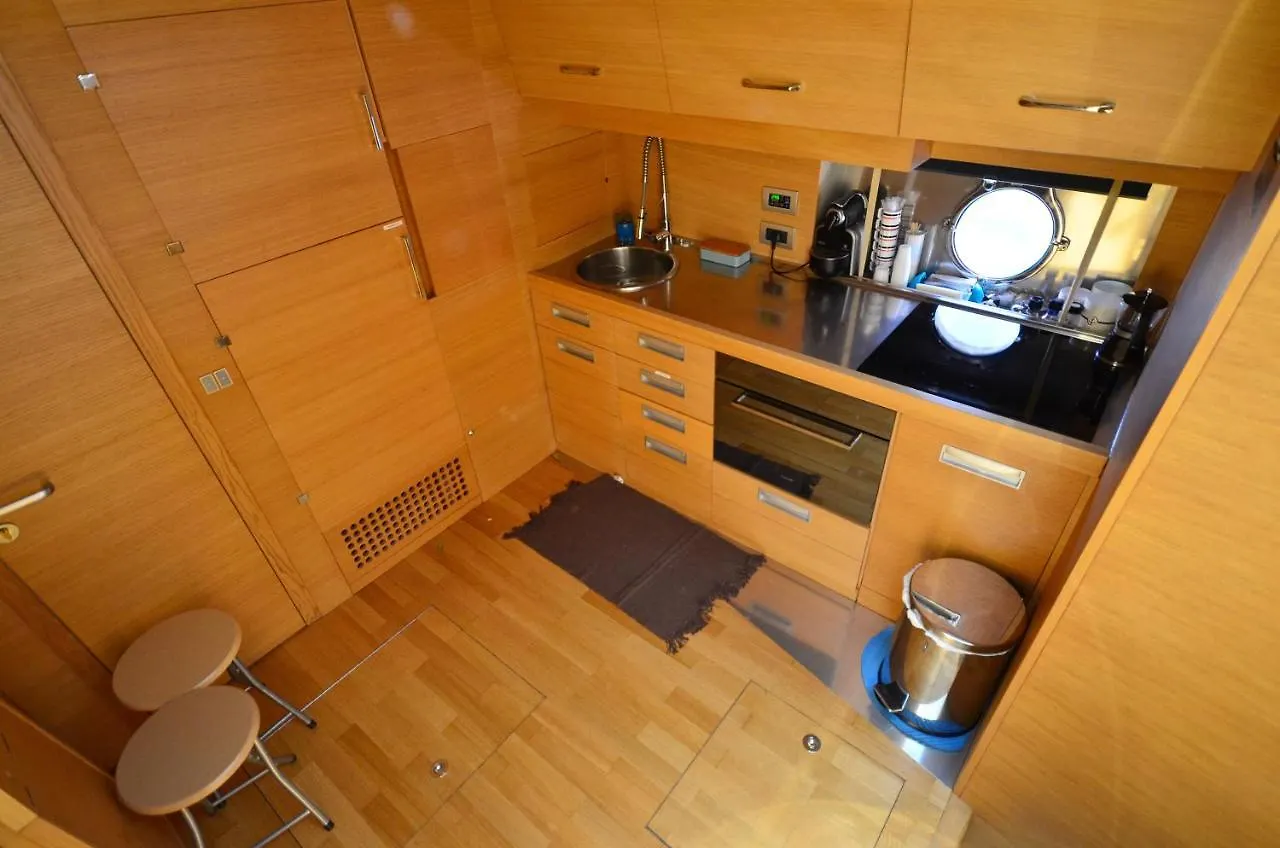 Hotel Layla Yacht Palermo