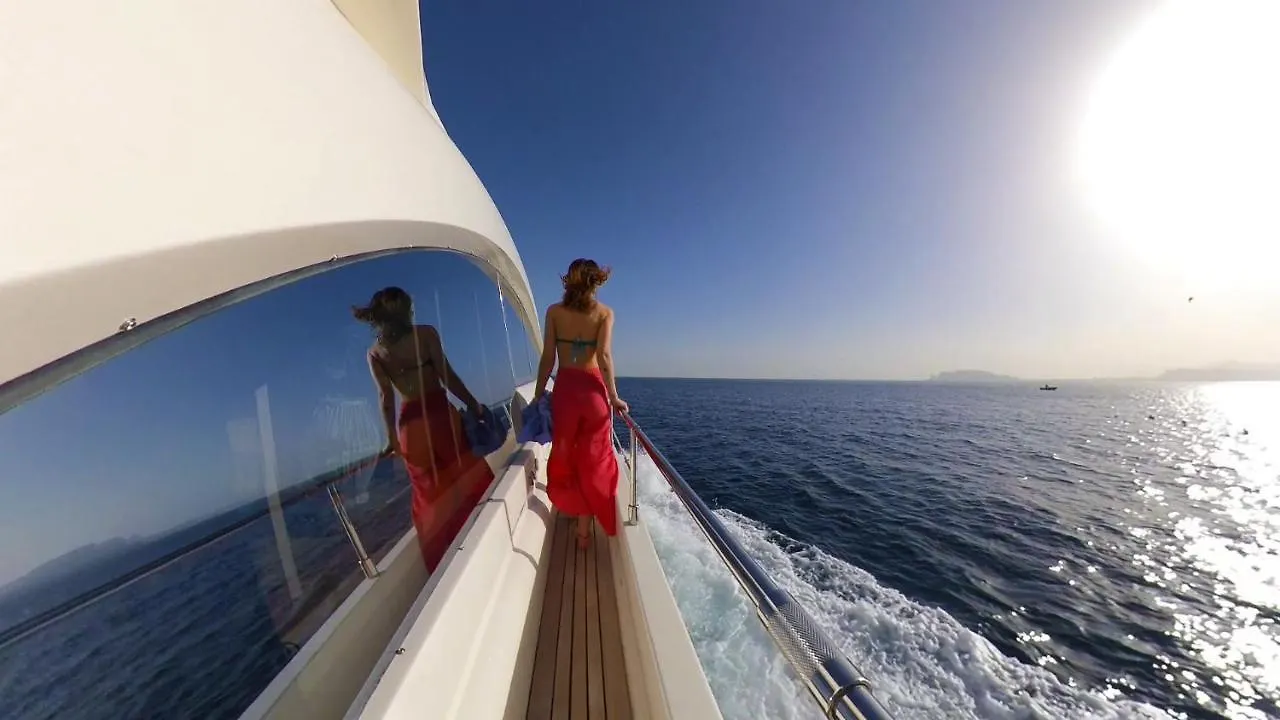 Hotel Layla Yacht Palermo Botel