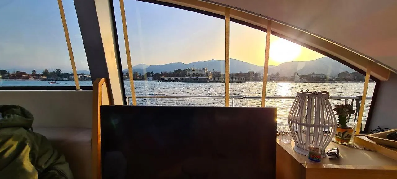 Botel Hotel Layla Yacht Palermo