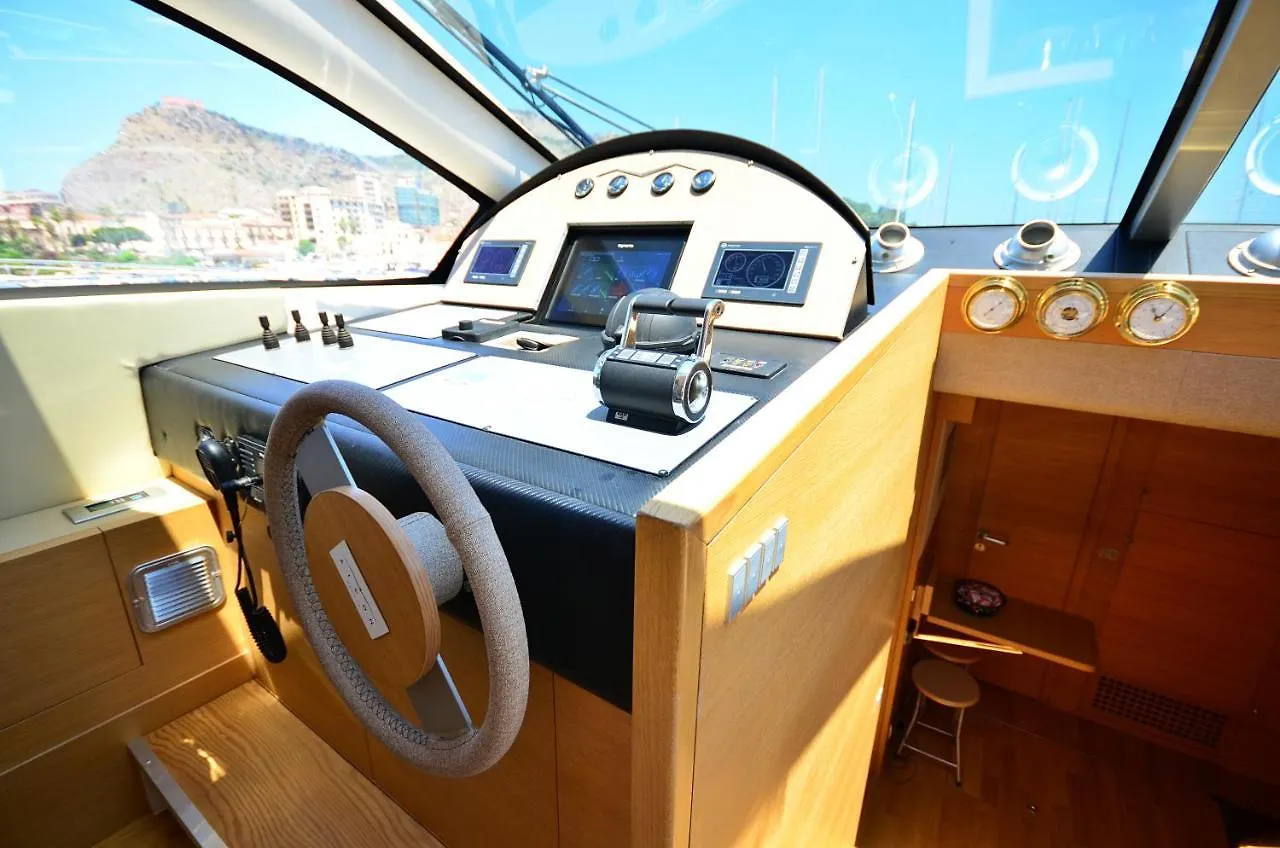 Hotel Layla Yacht Palermo