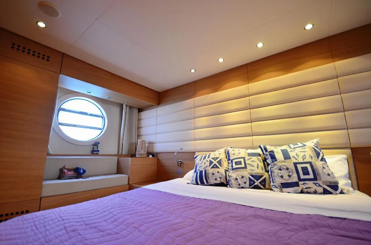 Layla Yacht Palermo Hotel 0*,  Italy